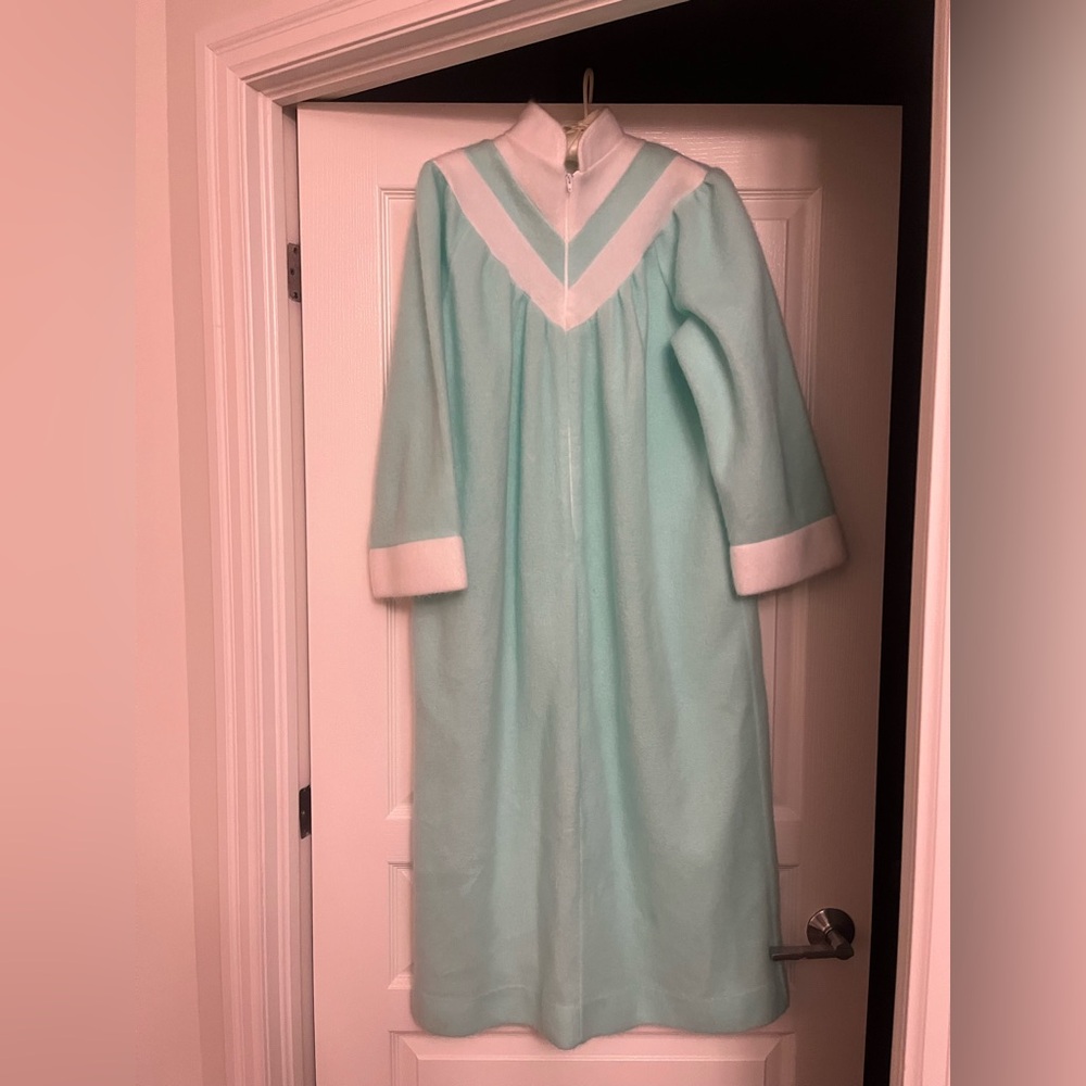 Vintage night gown